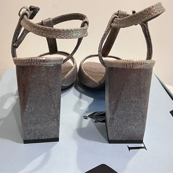 Lanvin Womens Aged Silver Platform Heels 8.5B Chunky T Strap Goatskin Metal - Picture 2 of 12